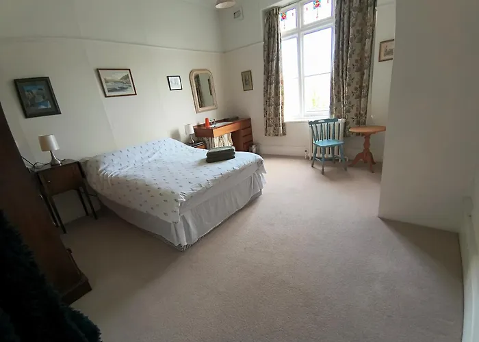 Tranquil Getaway Near Brecon Beacons