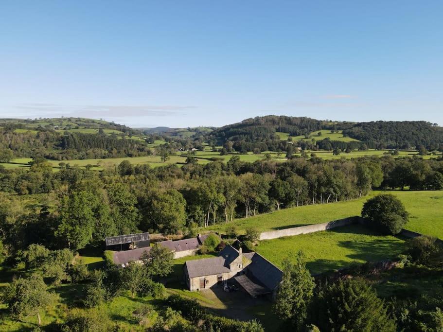 Tranquil Getaway Near Brecon Beacons Apartment Llandovery